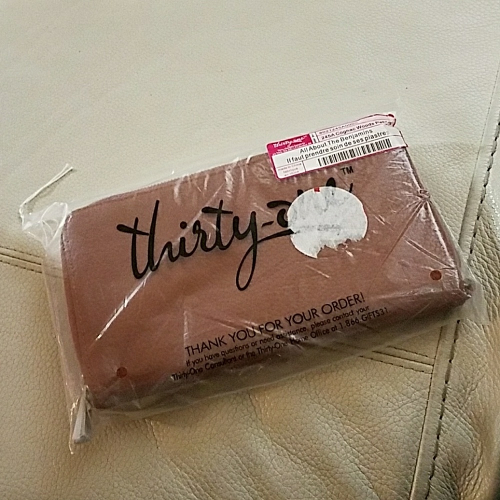 Thirty One Wallet